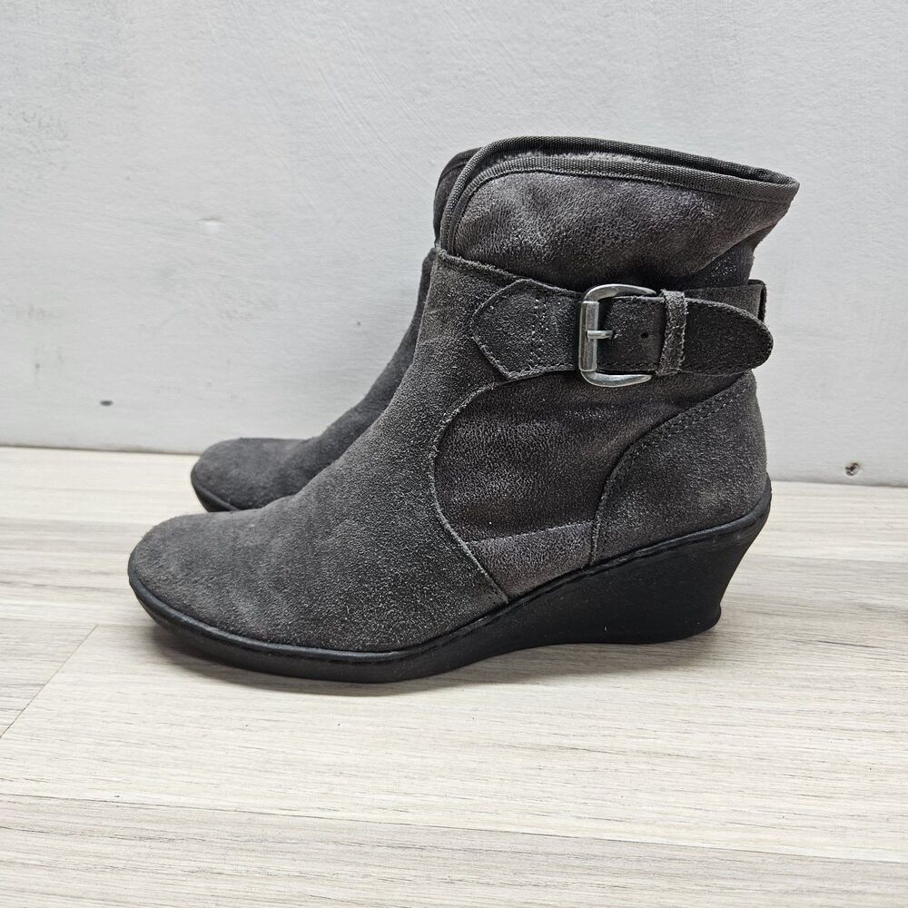 BareTraps Womens Gray Leather Ankle Bootie Boots Size 8.5 Faux Fur Lined Wedge